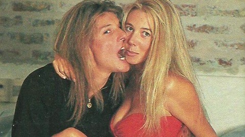  Cựu sao Argentina suýt đi tù vì cố sex với… vợ cũ